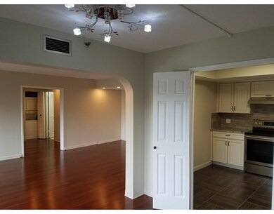 250 Hammond St unit 713S, Chestnut Hill, MA 02467 - photo 6