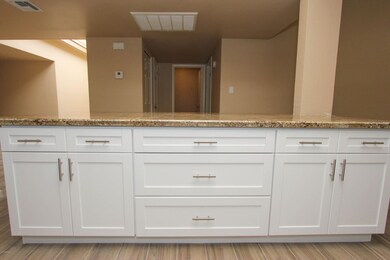 7 Lots of Storage and Pot Drawers in Kit