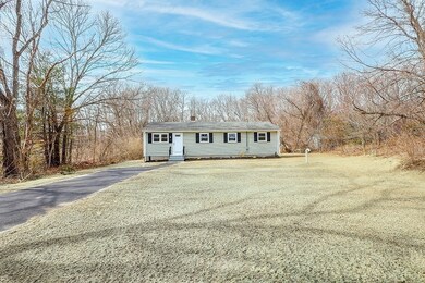 9 Oak St, Millville, MA 01529 - photo 5
