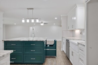 Gorgeous Island w/ Storage