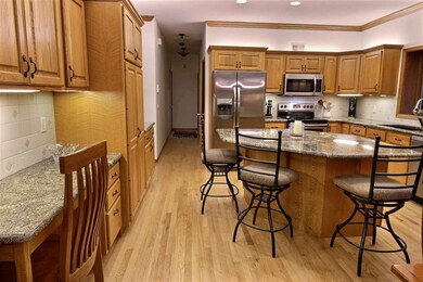 925 Autumn Woods Ln, Oregon, WI 53575 - photo 6