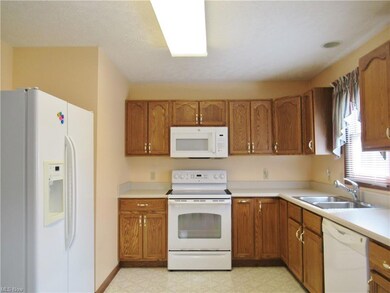 8508 Columbia Rd, Olmsted Falls, OH 44138 - photo 6