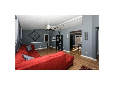 4226 Glenbrook Ct, New Albany, IN 47150 - photo 3