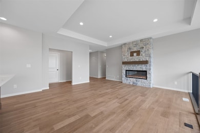 6916 Rock Wood Dr SW, Cedar Rapids, IA 52404 - photo 5