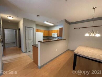 515 Appeldoorn Cir unit 515, Asheville, NC 28803 - photo 4