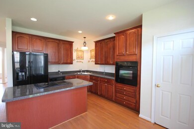 15671 William Bayliss Ct, Woodbridge, VA 22191 - photo 7