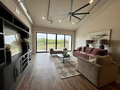 400 E Main St unit 4, Solon, IA 52333 - photo 6