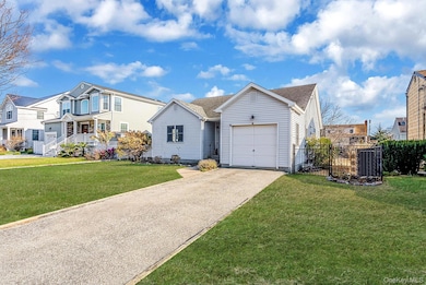 38 Berger Ave, Amityville, NY 11701 - photo 3