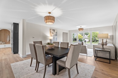 2084 Maplewood Cir, Naperville, IL 60563 - photo 5