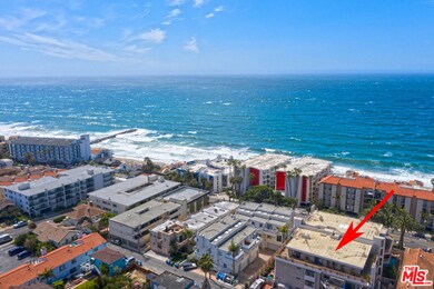 512 Esplanade unit 402, Redondo Beach, CA 90277 - photo 2