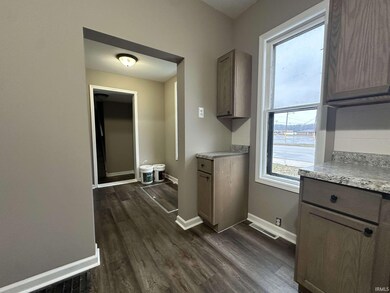 121 N Mulberry St, Churubusco, IN 46723 - photo 7