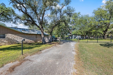 1109 Cedar Park Dr, Cedar Park, TX 78613 - photo 3