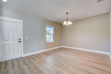 122 Los Arbor Dr, Deland, FL 32724 - photo 2