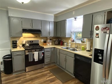 308 N 35th St, Belleville, IL 62226 - photo 4