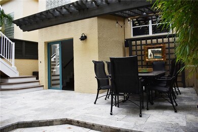 PRIVATE COURTYARD