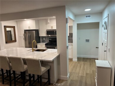 Front door, washer and dryer hook ups