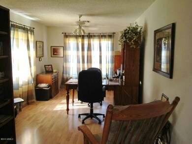 OFFICE/BONUS ROOM W/DEDICATED A/C UNIT