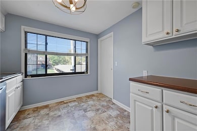 1114 W 46th St unit 2, Kansas City, MO 64112 - photo 7