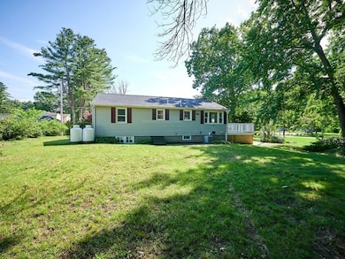 2 Paula St, Burlington, MA 01803 - photo 2