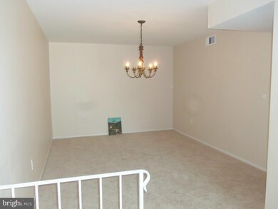 15034 Haslemere Ct, Silver Spring, MD 20906 - photo 6