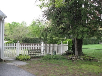 31 Greenock St, Feeding Hills, MA 01030 - photo 7