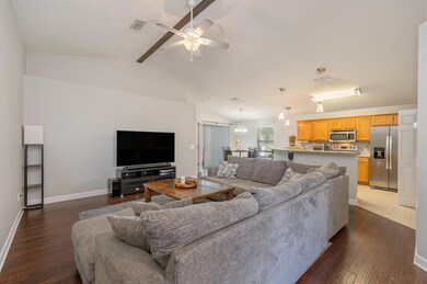5-web-or-mls-1309 Jefferyscot Court-07