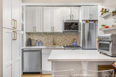 Sutton Place unit 8B, New York, NY 10022 - photo 4