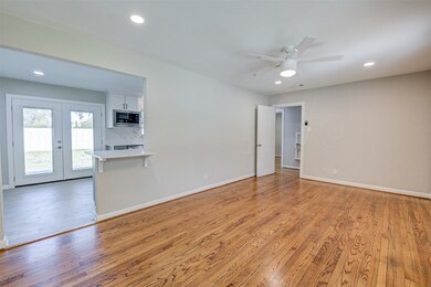 5202 De Lange Ln, Houston, TX 77092 - photo 7