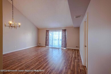 20220207022543724901000000-o