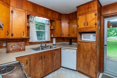 02-Kitchen1