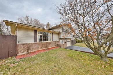 1260 Oakhurst Dr, Slatington, PA 18080 - photo 4