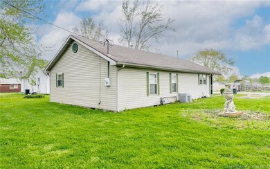 386 S High St, Austin, IN 47102 - photo 3