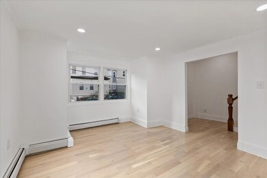 19 Royal St, Lowell, MA 01851 - photo 4