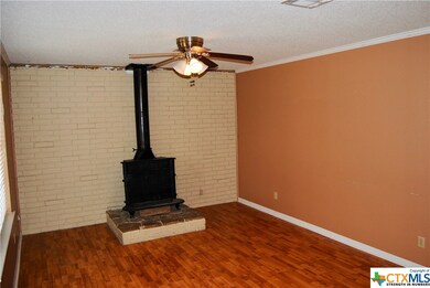 612 Steven St, Troy, TX 76579 - photo 5