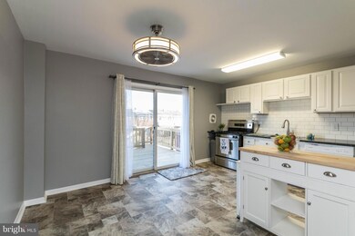 627 Charraway Rd, Baltimore, MD 21229 - photo 5