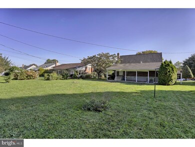 3406 Sheidy Ave, Reading, PA 19605 - photo 5