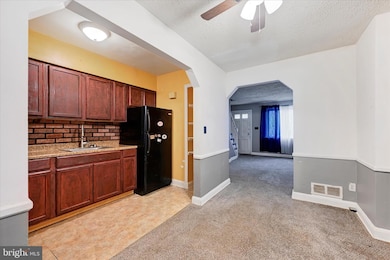 2836 Edgecombe Cir S, Baltimore, MD 21215 - photo 5