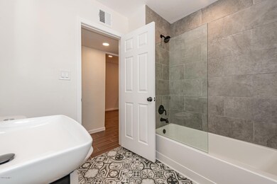 1601 W Osborn Unit 1-10