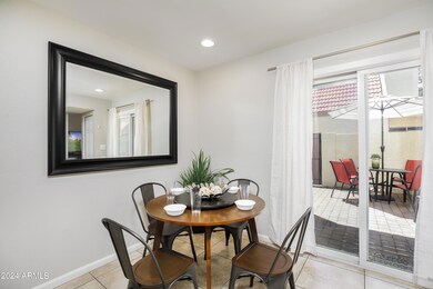 Kitchen Eating Area