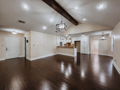 800 Live Oak Ave, Bay City, TX 77414 - photo 4