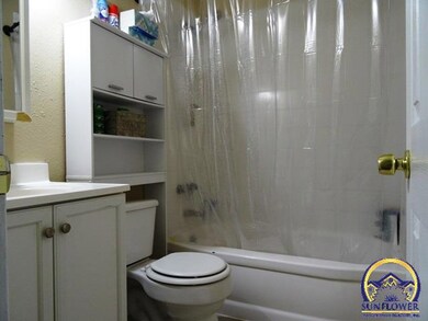 5133 SW 32nd St, Topeka, KS 66614 - photo 5