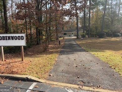 110 Robin Rd SE, Marietta, GA 30067 - photo 5