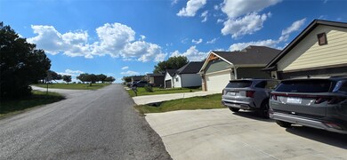 3021 Brazos River Dr, Granbury, TX 76048 - photo 2