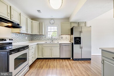 6812 Littlewood Ct, Sykesville, MD 21784 - photo 6