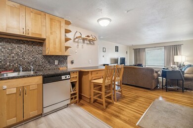 980 N Main St unit 8, Randolph, MA 02368 - photo 3