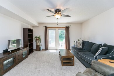 1495 Daleview Dr unit 2, Marion, IA 52302 - photo 6