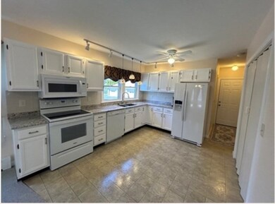 103 Lake St unit 1, Webster, MA 01570 - photo 2