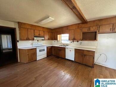 2216 3rd St NE, Center Point, AL 35215 - photo 3