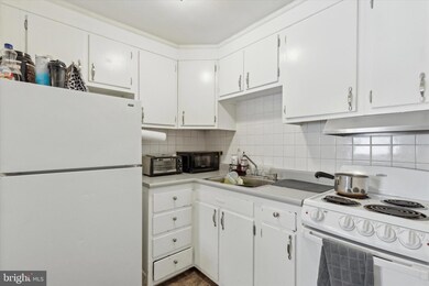 32 W 3rd St, Lansdale, PA 19446 - photo 7