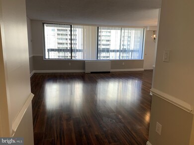 Skyline Plaza unit 1417S, Baileys Crossroads, VA 22041 - photo 5